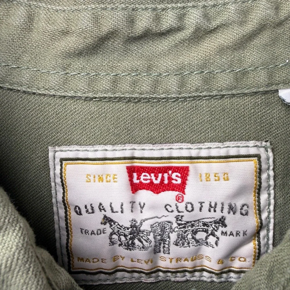 Vintage Levi's Red Tab Button Up Canvas Work Shirt Shirt Men's XL Olive Green